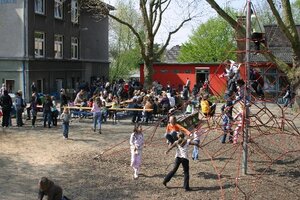 Büffett vor der Turnhalle