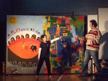 Kleine und große Künstler moderieren Kleine und große Künstler moderieren