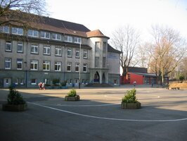 Schulhaus2